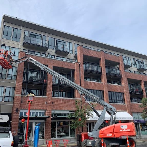 Commercial pressure washing service